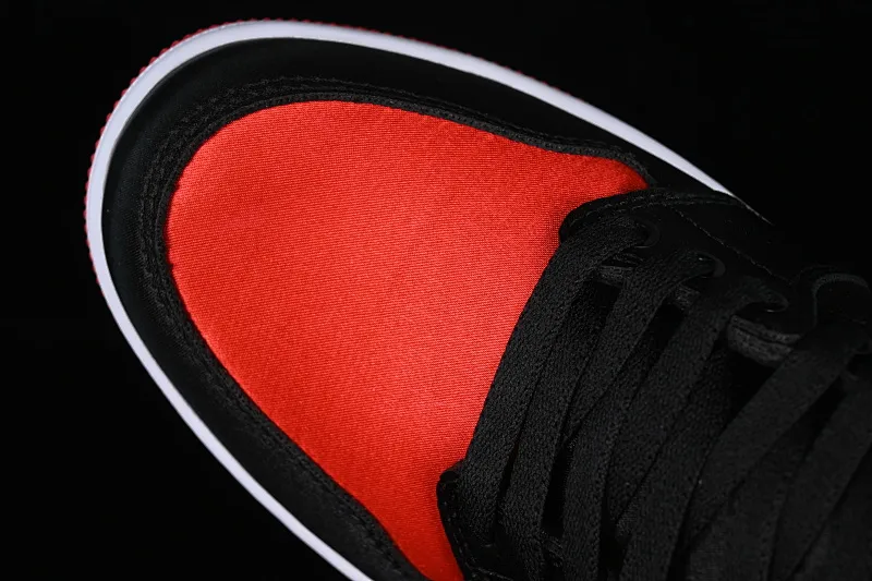 All Categories Air Jordan Jordan Series Basketball Shoes Air Jordan 1 High L Version Air Jordan 1 High OG "Satin Bred" AJ1 Joe 1 Silk Forbidden Wear FD4810-061